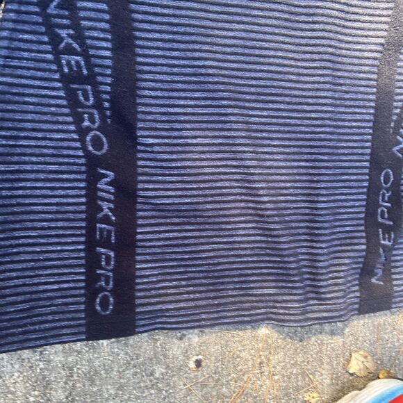 NIKE Pro Fit Hyperwarm Men's Pullover Shirt Ribbed Black/Purple Size Medium - Picture 8 of 14